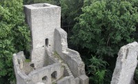 /album/fotogalerie-zricenina-hradu-choustnik-hrad-dvou-panu/choustnik-hrad-dvou-panu-jpg1/